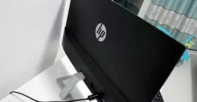  صورة 5 كمبيوتر Z600 Workstation مع شاشتين Hp 27 es