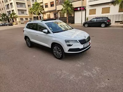  صورة 2 skoda carok 2018 dédouaner 2023