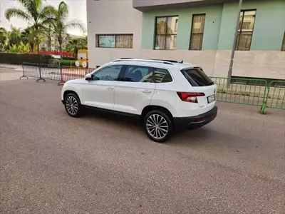  صورة 5 skoda carok 2018 dédouaner 2023