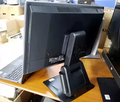  صورة 2 hp AIO touchscreen in excellent condition اتش بي الكل في واحد شاشة لمس نظيف جدا