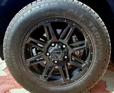  صورة 2 فرصة تندرا 2019 TRD offroad ممتازة ونظيفة بميزات رائعة