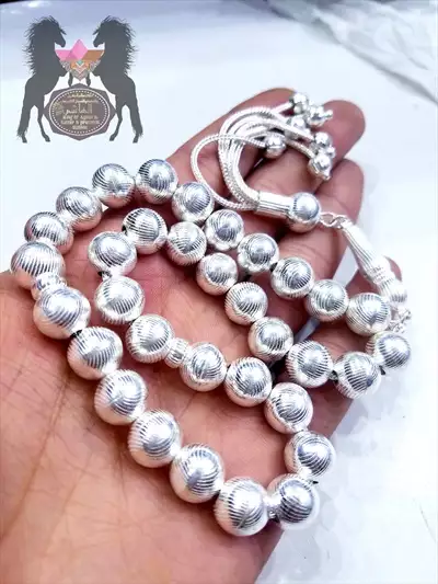  صورة 1 عرض مجموعه من سبح مسابح فضة عيار 925 Displaying a collection of 925 silver rosaries