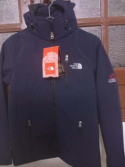  صورة 2 جاكيت براند the north face جديد جاى من بره