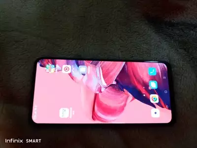  صورة 1 oppo reno2f معاه العلبه وشاحن مش مغير حاجه يوجد شرخ بسيط في اسفل الضهر 63757