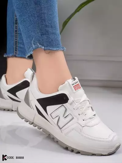  صورة 4 كوتشي حريمي New Balance عملي ومريح