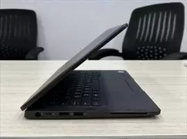 صورة - Model Dell latitude 5300 2 in 1