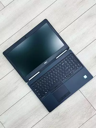  صورة 1 Dell Precision 7520