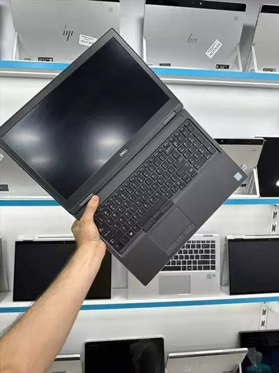  صورة 1 وحش الجرافيكس Dell Precision 7540 للبيع في مصر