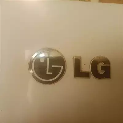  صورة 3 ثلاجه من شركه LG سلام عليكم عندي ثلاجه من شركه LG شغاله ما بيها اي عطل موصل قوسيات رقم 07763628253