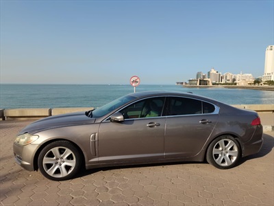  صورة 8 جاكوار XF V6 موديل ٢٠١٠ كامل المواصفات جلد فتحة كاميرا سنسر مرايات وكشنات كهربائية مكيف ثلج